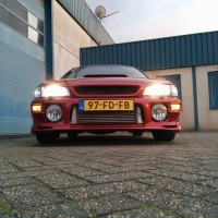 Subaru Impreza met USLights en grote intercooler 1