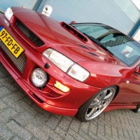 Subaru Impreza met USLights en grote intercooler 2