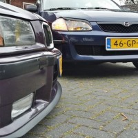 Mazda 323F met BMW en USLights