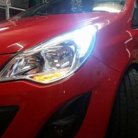 Opel Corsa met USLights rood