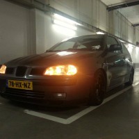 Seat Ibiza met USLights in parkeergarage 2