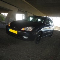 Ford Focus Wagon met USLights