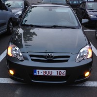 Toyota Corolla met USLights en mistlampen aan