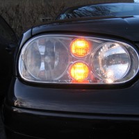 VW Golf 4 dubbele USLights in koplamp