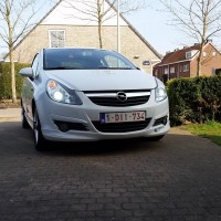 Opel Corsa met USLights en xenon RV