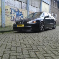 Seat Leon met USLights bij Graffiti