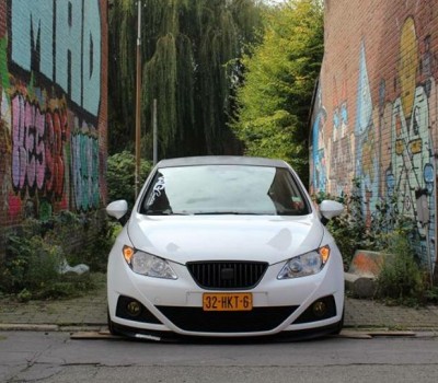 Seat nieuw type Ibiza met USLights