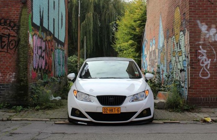 Seat nieuw type Ibiza met USLights