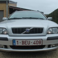 Volvo V40 met USLights aan