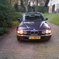 BMW 735i met USLights