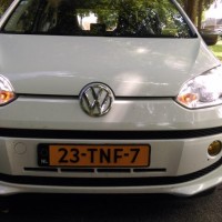 VW Up! met USLights en xenon en gele mistlampen