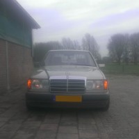 Mercedes W124 met USLights