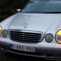 Mercedes E met USLights