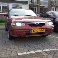 Mazda 626 met USLights