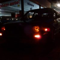 VW Golf mk2 met USLights aan, en USA Sidemarkers