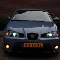 Seat Ibiza met USLights en mistlampen aan