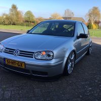 Golf 4 zilver R23 met USLights verlaagd