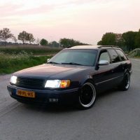 AUDI 100 AVANT QUATTRO V8 met USLights en Xenon