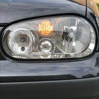 Golf 4 met USLights closeup van koplamp