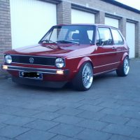 Golf 1 met chrome kleine bumpers en USLights en kruiskoplampen en BBS LM