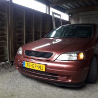 Opel Astra met USLights overdag embleemloos