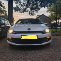VW Scirocco met USLights en lampen aan
