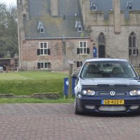 Golf IV bij kasteel met USLights