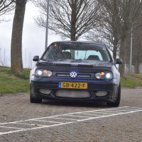 VW Golf 4 met USLights en motorhaube en xenon