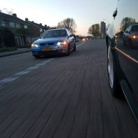 Opel Astra met USLights en stickerbomb bumper