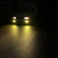 Caddy mk2 met USLights in de nacht